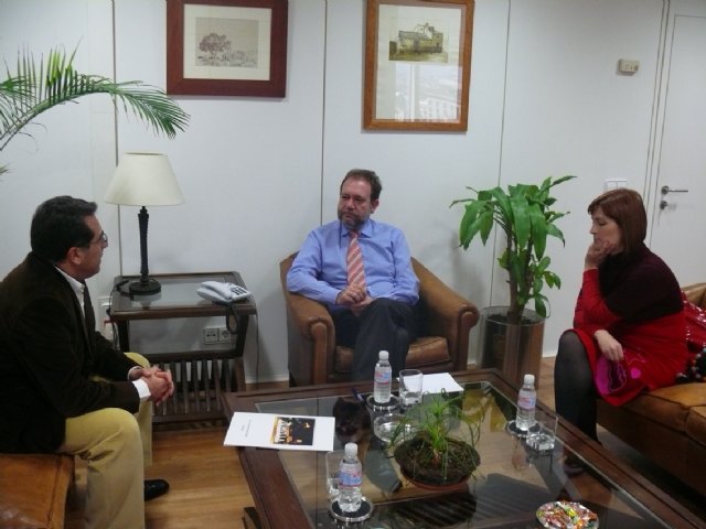 La Consejería de Educación trabaja en la posibilidad de construir un nuevo colegio - 1, Foto 1