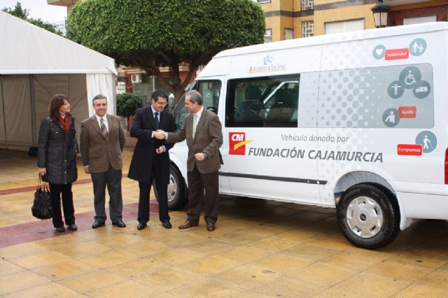 Entrega furgoneta de Cajamurcia al Ayuntamiento - 2, Foto 2