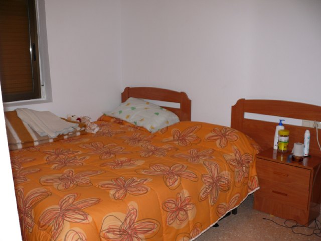 Tres familias conviven en la casa de acogida municipal de mujeres inmigrantes de Jumilla - 2, Foto 2