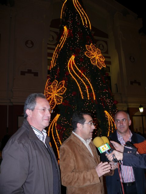 Con el encendido de la iluminación comenzó oficialmente la Navidad en Jumilla - 2, Foto 2
