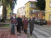Antonio Castillo visita las obras de rehabilitacin de cubiertas y fachadas en 80 viviendas de Santa Mara de Gracia