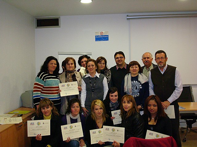 El concejal de Nuevas Tecnologías clausura las actividades formativas impartidas en el aula informatica de Participacion Ciudadana - 1, Foto 1