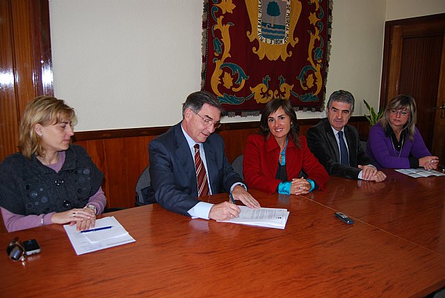 El Defensor del Pueblo de la Región de Murcia se presenta ante los vecinos de Fuente Álamo - 1, Foto 1