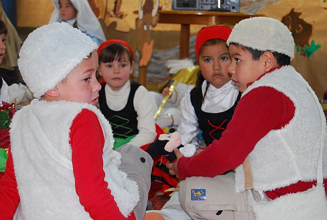 Los usuarios de la residencia “La Purísima” reciben la Navidad con dulces artesanos - 4, Foto 4