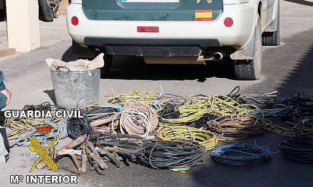 La Guardia Civil detiene a una persona in fraganti por la sustracción de cableado eléctrico - 1, Foto 1