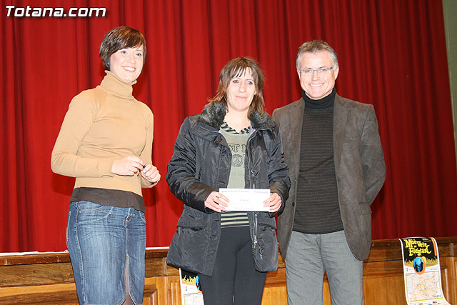 La concejala de Festejos hace entrega de los vales de los rascas obtenidos en la ruta “Muvete en Fiestas” - 20