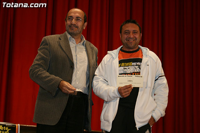 La concejala de Festejos hace entrega de los vales de los rascas obtenidos en la ruta “Muvete en Fiestas” - 25