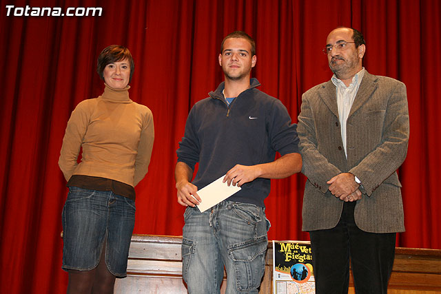 La concejala de Festejos hace entrega de los vales de los rascas obtenidos en la ruta “Muvete en Fiestas” - 30