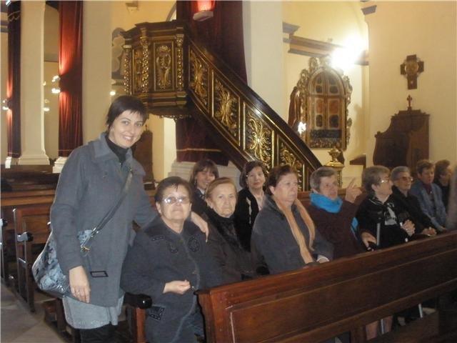 Los usuarios y profesionales del SED y del SEDA asistena a una misa celebrada en la iglesia de Santiago en honor Santa Eulalia - 2, Foto 2