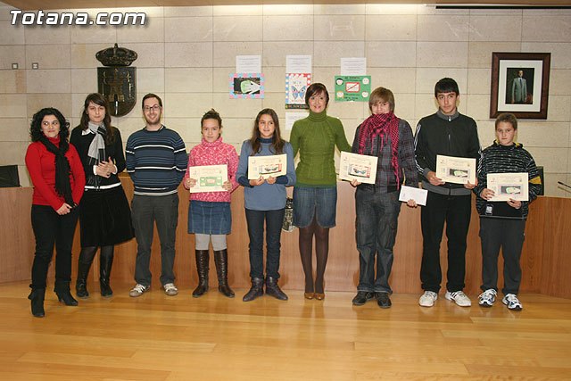 They give prizes "II poster contest against gender violence" aimed at young people aged 12 to 18 years in schools, Foto 1