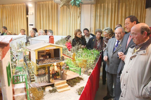 El centro municipal de La Paz acoge su tradicional Belén - 1, Foto 1