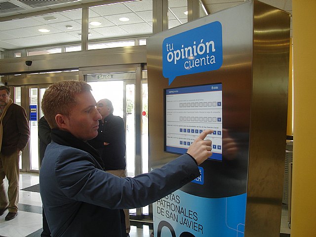 San Javier implanta un sistema pionero en la Región de Murcia para que los vecinos puedan opinar sobre la actividad municipal - 1, Foto 1