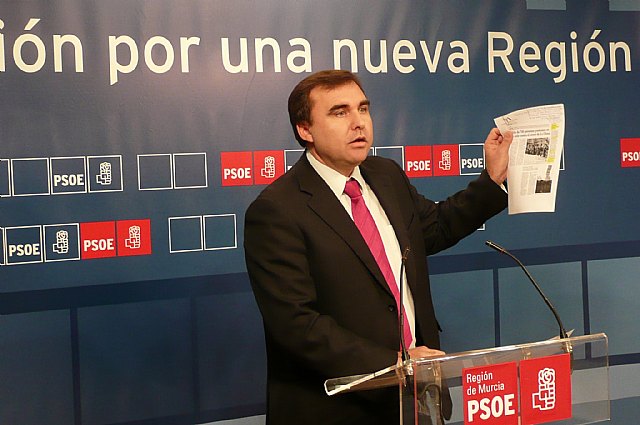 El PSOE denuncia el “olvido y la dejadez” del Gobierno regional con los trabajadores de Conservas Fernández - 2, Foto 2