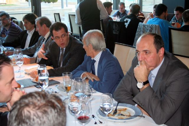 El CB Murcia celebra su tradicional comida de Navidad - 3