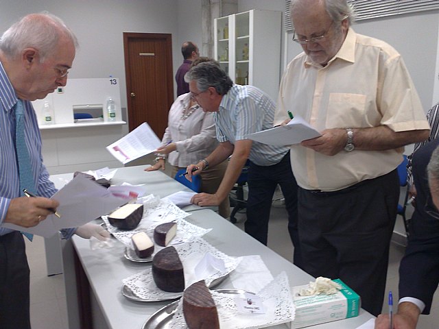 Un curso de análisis sensorial de quesos con D.O. Protegida Murcia, permitirá una mayor especialización a los catadores de la Región - 2, Foto 2