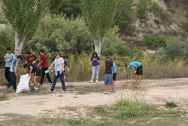 La CHS y el ayuntamiento de Calasparra limpian el río y crean un vivero para su reforestación - 1, Foto 1