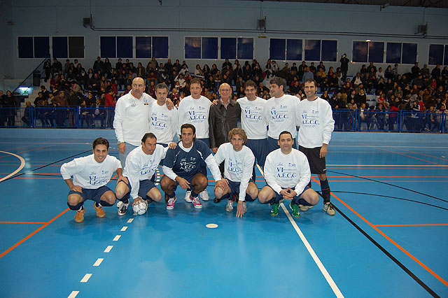 El partido contra el cncer de Las Torres de Cotillas, un xito de la mano de famosos como Bustamante, Valverde, Kiko o Lria - 3