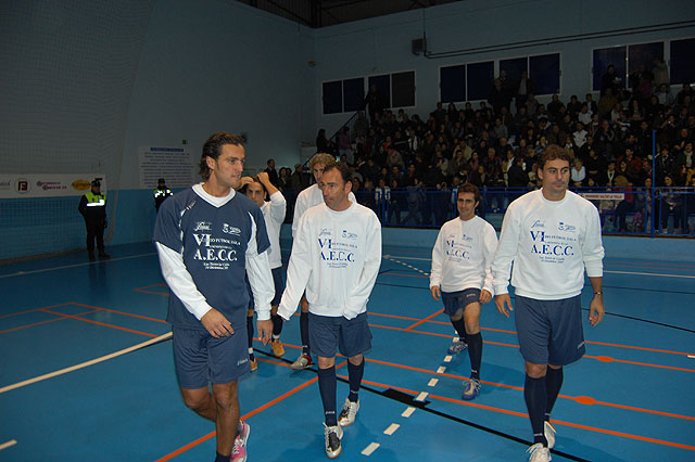 El partido contra el cncer de Las Torres de Cotillas, un xito de la mano de famosos como Bustamante, Valverde, Kiko o Lria - 5
