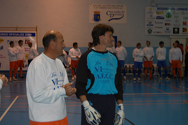 El partido contra el cncer de Las Torres de Cotillas, un xito de la mano de famosos como Bustamante, Valverde, Kiko o Lria - 9