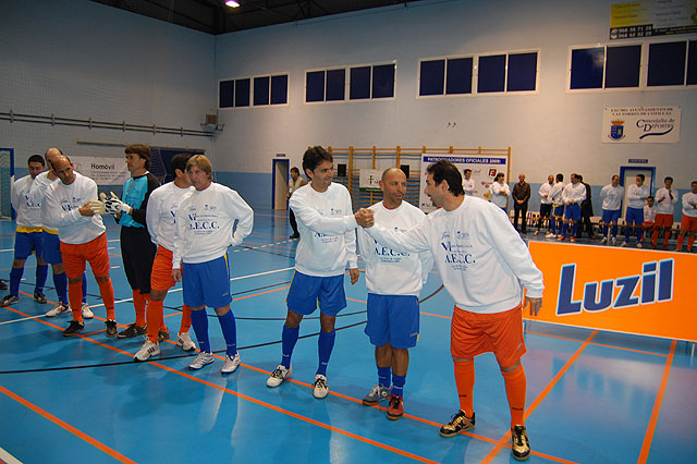 El partido contra el cncer de Las Torres de Cotillas, un xito de la mano de famosos como Bustamante, Valverde, Kiko o Lria - 11