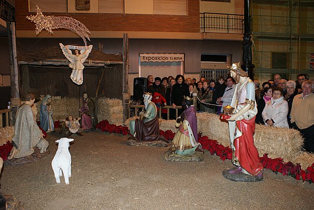 Inaugurado el Belén Municipal instalado en la Plaza Juan Pablo II - 1, Foto 1