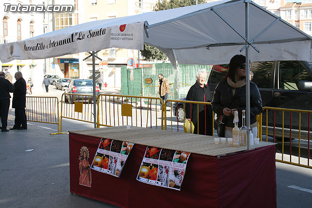 La Plaza la Constitucin ha acogido el mercado artesano que cada mes se celebra en La Santa - 10