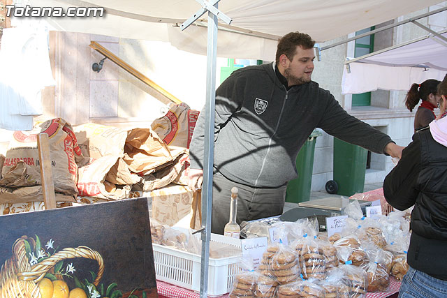 La Plaza la Constitucin ha acogido el mercado artesano que cada mes se celebra en La Santa - 7
