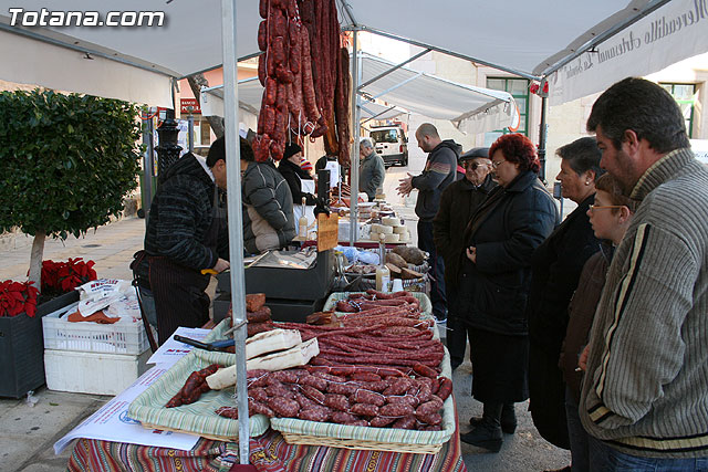 La Plaza la Constitucin ha acogido el mercado artesano que cada mes se celebra en La Santa - 19