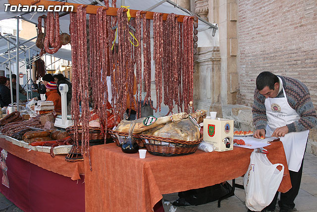 La Plaza la Constitucin ha acogido el mercado artesano que cada mes se celebra en La Santa - 21