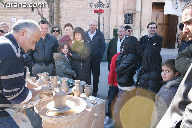 La Plaza la Constitucin ha acogido el mercado artesano que cada mes se celebra en La Santa - 26