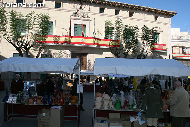 La Plaza la Constitucin ha acogido el mercado artesano que cada mes se celebra en La Santa - 27