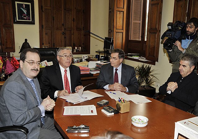 La Universidad de Murcia y el Defensor del Pueblo de la Región firman un acuerdo de colaboración - 3, Foto 3