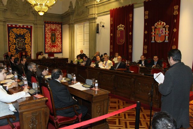 El pleno ratifica su apoyo a los trabajadores de Zincsa - 1, Foto 1
