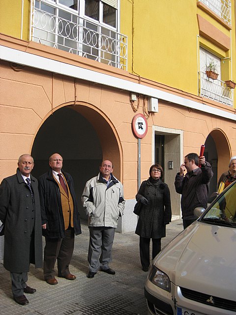 Castillo visita las obras de los últimos bloques que quedan por rehabilitar en Vistabella - 2, Foto 2