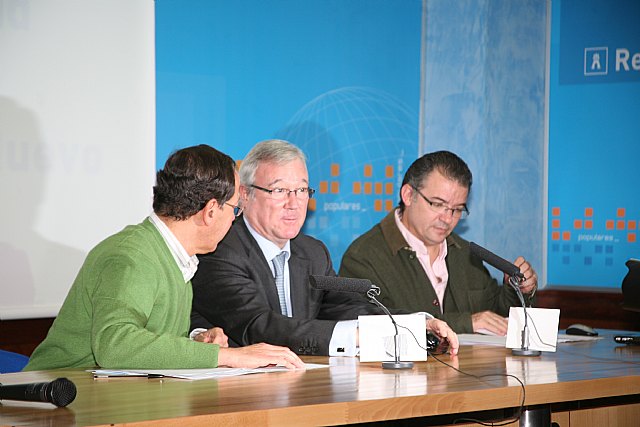 Valcárcel: “Espero que la ponencia del Estatuto no prospere si perjudica los intereses de la Región” - 1, Foto 1