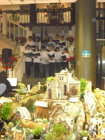 Las luces navideñas y el Beln municipal ya engalanan las fiestas en Lorqu - 6