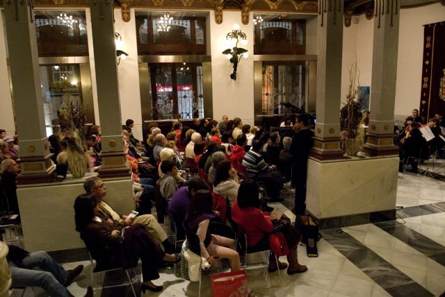 Msica clsica de jvenes intrpretes en el Palacio Consistorial de cartagena - 2