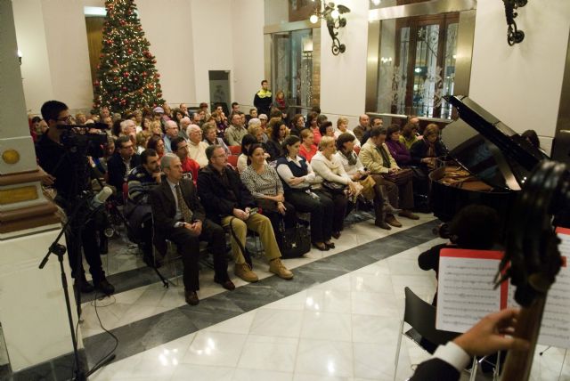 Msica clsica de jvenes intrpretes en el Palacio Consistorial de cartagena - 3