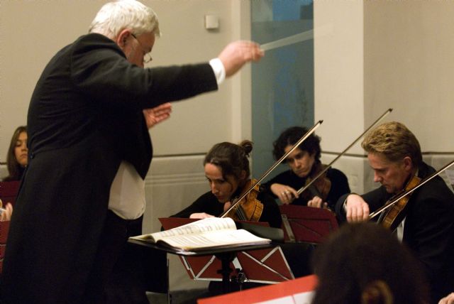 Msica clsica de jvenes intrpretes en el Palacio Consistorial de cartagena - 4
