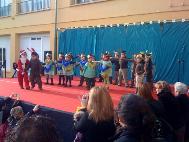 Los centros educativos de Totana finalizan el primer trimestre del curso escolar 2009/2010 con fiestas de Navidad - 1, Foto 1