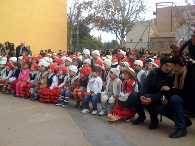 Los centros educativos de Totana finalizan el primer trimestre del curso escolar 2009/2010 con fiestas de Navidad - 4, Foto 4