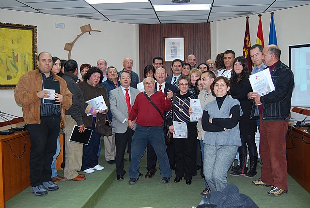 El subdirector del Servicio de Empleo y Formacin ha  venido a Alhama para clausurar el  Taller de Empleo “Cerro del Castillo”, Foto 3