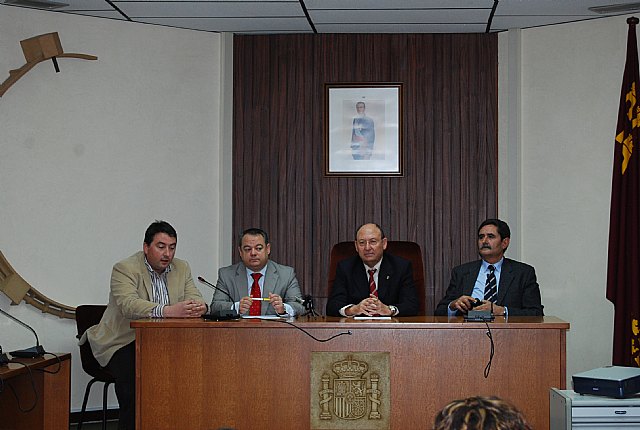 El subdirector del Servicio de Empleo y Formacin ha  venido a Alhama para clausurar el  Taller de Empleo “Cerro del Castillo”, Foto 4