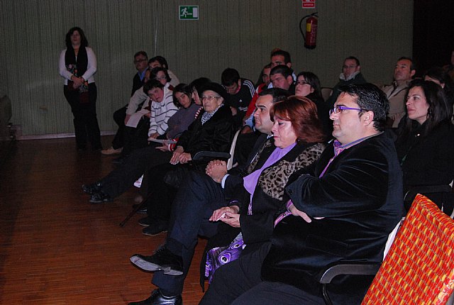 El Centro Ocupacional José Moyá realiza un emotivo homenaje y acto de reconocimiento a la profesora de manualidades, Conchi del Moral - 3, Foto 3
