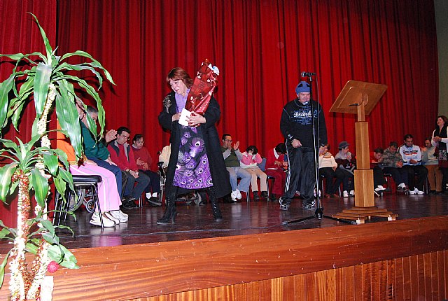 El Centro Ocupacional José Moyá realiza un emotivo homenaje y acto de reconocimiento a la profesora de manualidades, Conchi del Moral - 4, Foto 4