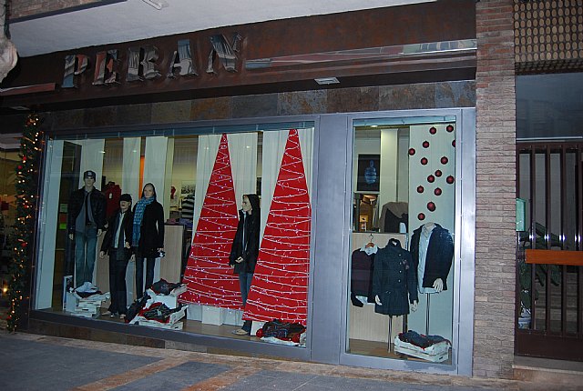 COCIFER consigue el primer premio del Concurso de Escaparatismo organizado por el Ayuntamiento, Foto 4