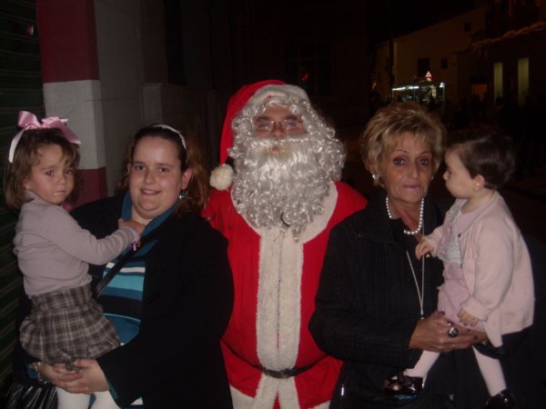 La federacin estudiantil CONFES celebra la Navidad felicitando las fiestas a los ancianos del asilo de las Hermanitas de los Pobres - 9