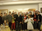 La federacin estudiantil CONFES celebra la Navidad felicitando las fiestas a los ancianos del asilo de las Hermanitas de los Pobres