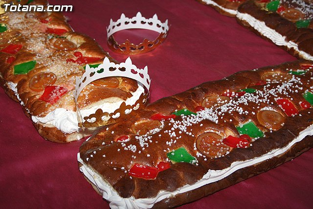 El roscón gigante de Reyes de más de 140 metros tendrá lugar hoy a partir de las 18:00 horas en la Plaza de la Constitución - 1, Foto 1