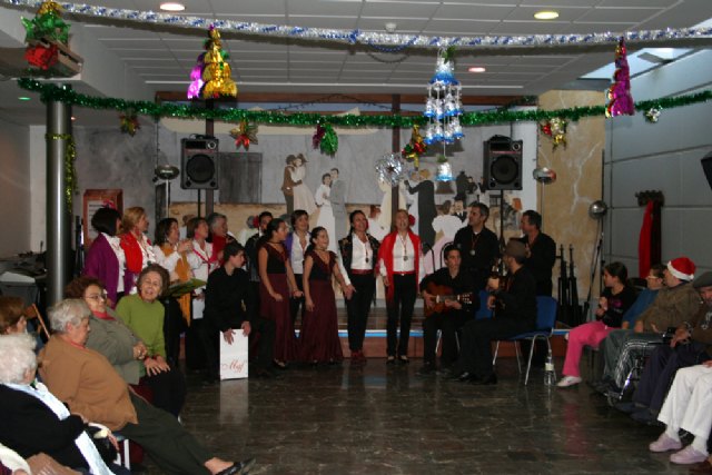 Las personas mayores disfrutan de una Navidad muy musical - 2, Foto 2